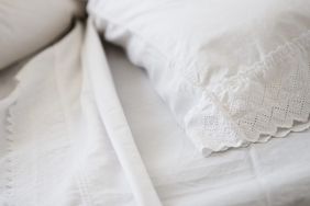 lace-bedclothes-closeup