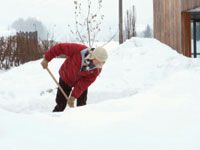 snow-shoveling-back-injury